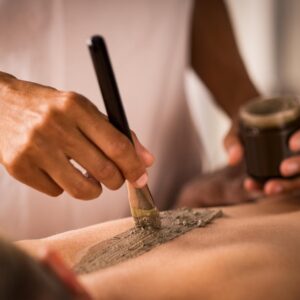 DETOX SEA MUD WRAP – Sea mud and seaweed detox treatment with a warming blanket 60 min