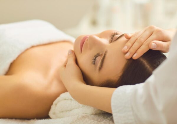RELAXING MASSAGE WITH HEAD MASSAGER 20 MIN