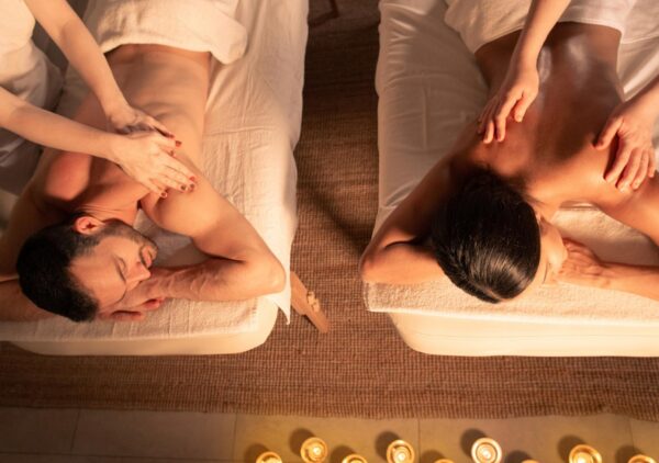 THERAPEUTIC RELAXING MASSAGE FOR TWO WITH KOSHI BELLS 50 MIN